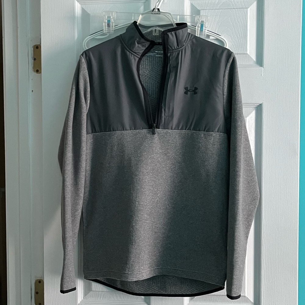 Under Armor Loose Cold gear pullover